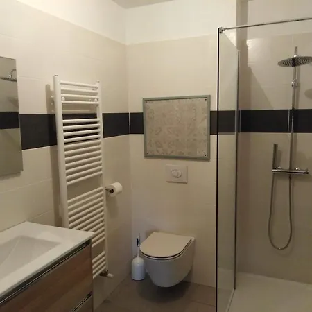 La Maison De Guest house *